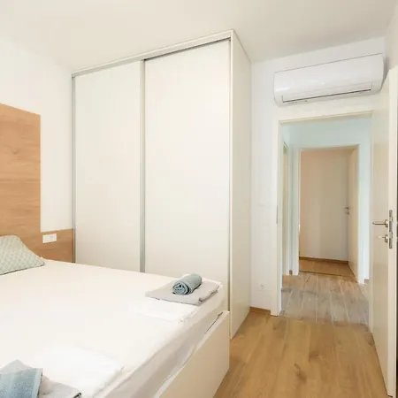 Apartament Peninsula *